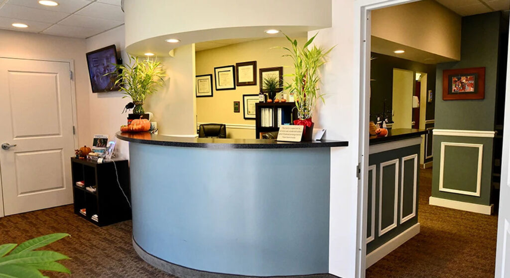 South Nassau Dental Arts Reception